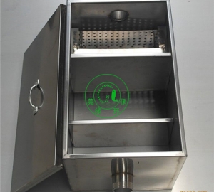 油水分离器